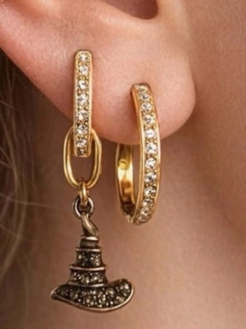 Wicked x 8 Other Reasons Elphaba's black witch hat Gold Mini Hoop Earrings NWT
